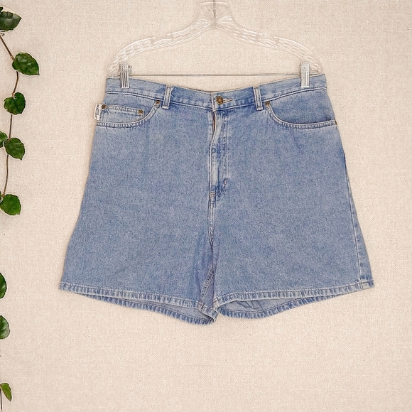 Vintage Pants - Vintage 90s Jones Wear Sport Light Wash High Waisted Rise Mom Jean Shorts Sz 14